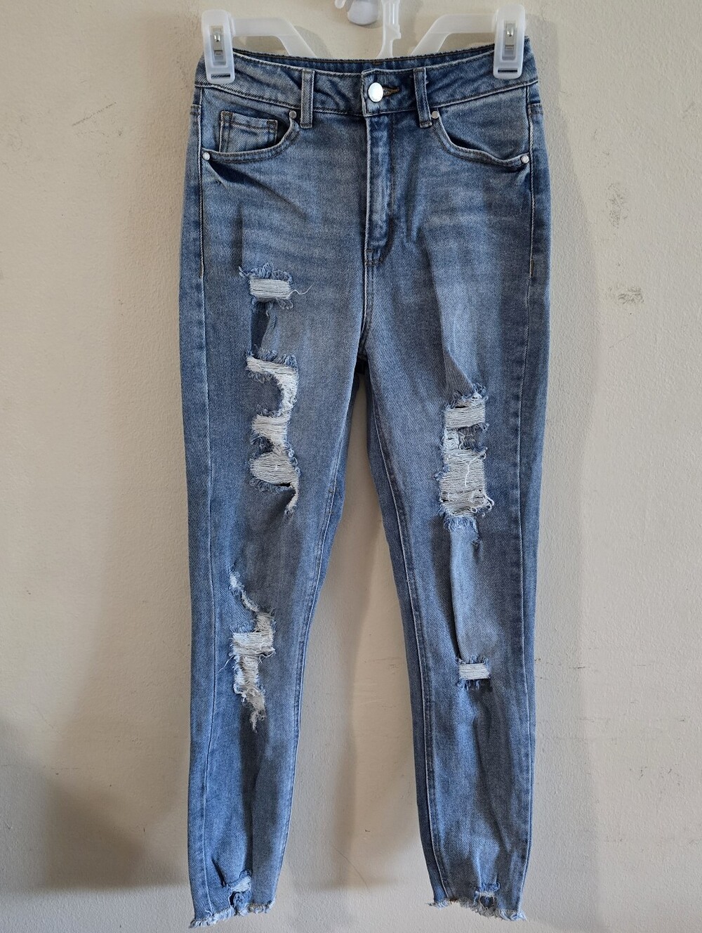 Tinseltown High Rise Distressed Mom Jeans Women's Size 1 Medium Wash Y2K Grunge